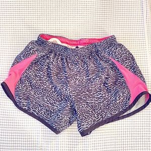 Girls Nike DriFit Animal Print Shorts - Youth M